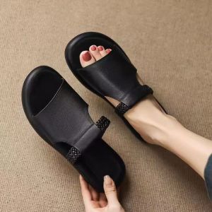 [FreeShipping] Super comfortable soft leather casual platform sandals for women suitable for summer outdoor wear versatile flat-soled vacation open-toe slide sandals