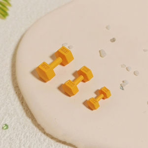 💥【Special price】💥UWO 1ชิ้น1 12ตุ๊กตาบาร์เบลล์ขนาดเล็กดัมเบลฟิตเนสยิมดัมเบลขนาดเล็กโมเดลของเล่นยกน้ำหนักอุปกรณ์เสริม