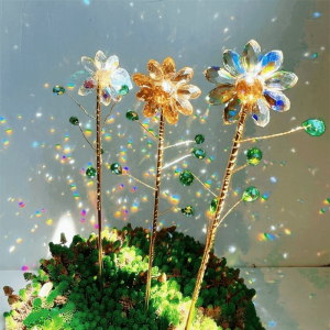CHUAN Gold Trellis Crystal Sunflower Suncatcher Rhinestone Colorful Metal Plant Stake Window Light Refraction Table Plant Garden Decorative Pile Garden Decoration