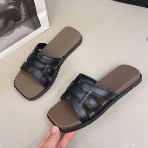 [Free Shipping] Absolutely Gorgeous~ WomenS Summer Flat Sandals Non-Slip Thick-Soled Retro-Style Slip-On Sandals Versatile For Outdoor Wear