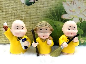 [HCM]Bộ 3 tượng chú tiểu áo vàng đầy ý nghĩa