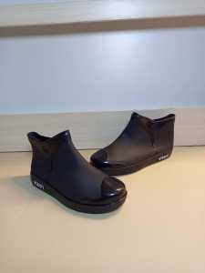 Sepatu Boots Korea Wanita Anti Air Kekinian