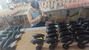 Adorable Cats Shapeds Wall Mounted Toilet Paper Holder Organizers For Bathroom Space Saving Resin Design Easy Installation