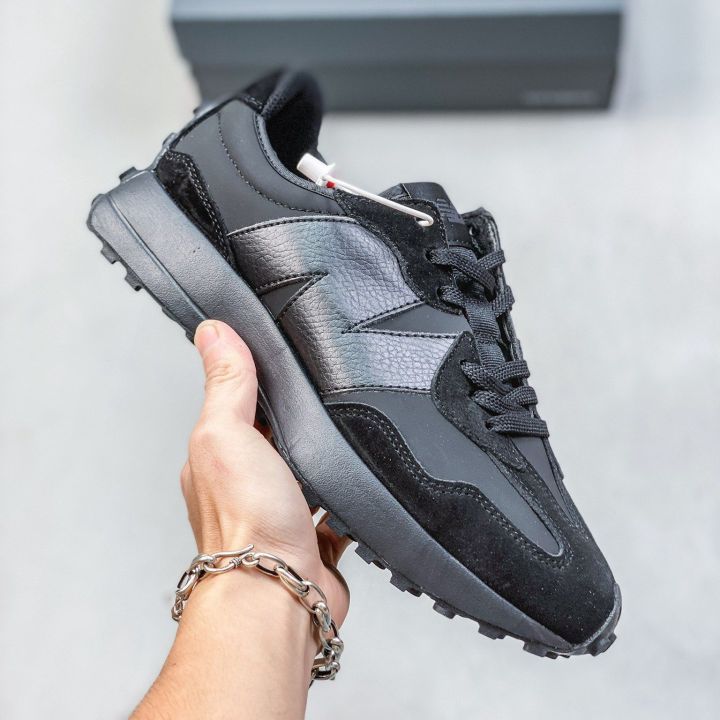 Black leather 2025 new balance shoes