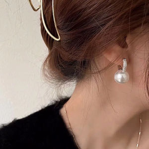 Retro Female Online Influencer New Style Pearl Earrings 法式小香风微镶锆石珍珠耳扣气质时尚耳钉轻奢高级感女耳饰品
