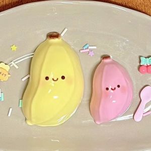 WARM Soft Simulation Banana Squeeze Toy Lovely Pink Super Elastic Fruit Toys Random Deformation Toy Elastic Slow Rebound Fruit Toy Children