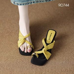 [ẢNH THẬT-FREESHIP] Dép nữ quai chéo xỏ ngón ROSATA RO744 - 7p - Đen vàng - BKSTORE - HÀNG VIỆT NAM
