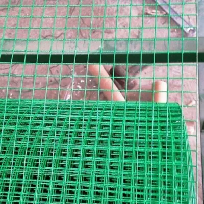 1 Cuộn Lưới Sắt Bọc Nhựa Ô Mắt Vuông Nhỏ Lưới Rào Chống Chuột Làm Chuồng Trại Chim Cò Quây Vườn Rào Gà Vịt Nuôi Ếch Nuôi Ốc… Khổ Cao 0.5m 1m Giá Rẻ Npp.