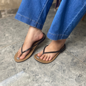 3Look Sandal wanita kekinian 2024 sandal wanita Sendal wanita terbaru viral Sandal kulit wanita dewasa ori Sendal papirut model terbaru Sandal wanita ala korea - Friska