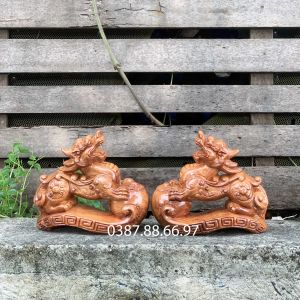 Tượng cặp tỳ hưu cầu gỗ hương kích thước dài từ 15--30cm cực đẹp sắc nét