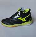 Sepatu volly anak BOOT terlaris MIZUNO. 
