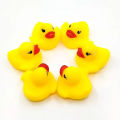 Mainan Bebek Karet Mainan Mandi Anak Bayi Balita 6 Pcs Bebek Berenang Bisa Bunyi Baby Bath Toys. 