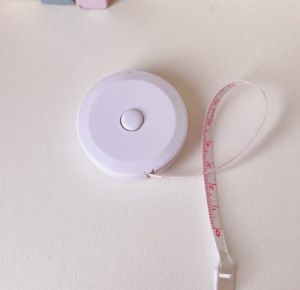 สายวัด สายวัดตัว สายวัดเอว แบบพกพา มีปุ่มกดสายม้วนเก็บเอง ลายการ์ตูนน่ารักๆ