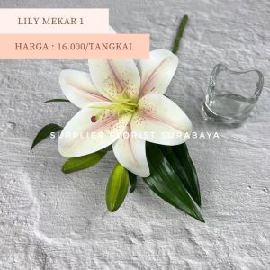 KEPALA LILY KEPALA BUNGA LILY BUNGA PALSU LILY REAL TOUCH MIRIP ASLI LILY LATEX ARTIFICIAL FLOWER BUNGA HIAS DEKORASI DECORATION DIY BUKET BUNGA FLORIST BUNGA PALSU ARTIFICIAL FLOWER