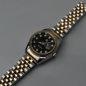 HB Jewelry MAUDE Two Tone Ladies Black Dial Minimalist Formal Business Wear Office Watch Water Resistant Battery Operated Quartz Watch Non Tarnish Hypoallergenic Watch