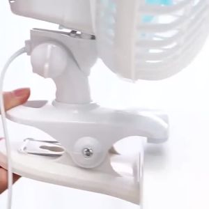 Mini Desktop Fan Portable Electric Shaking Head Fan Table Clip Fan for Student Dormitory Office