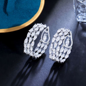 SEQUITO High Grade White Gold Plated Women Wedding Jewelry Luxury Multi Cut Shining AAA Cubic Zirconia Stones Hollow Out Round Hoop Earring for Bride Engagement SE677