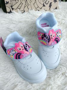 รองเท้านักเรียน โพนี่ มีไฟ สีดำ(41C23) สีขาว(41G3A) Adda Pony รองเท้าอนุบาล รองเท้าพละ เด็กผู้หญิง