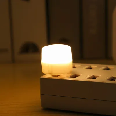 10 ชิ้น USB ไฟกลางคืน / ไฟอ่านหนังสือถนอมสายตาขนาดเล็ก / หลอดไฟ LED ขนาดเล็กสีขาวอุ่น / USB ไฟฉายพกพาแบบเสียบ