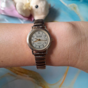 Đồng hồ nữ PLAZA size:24mm dây chun mặt tròn second hand si nhật- đã qua sử dụng