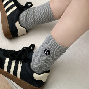 i Fashion Shoes [จัดส่งจากกรุงเทพ! เร็วสุดๆ~] ถุงเท้าลำลองแขนสั้นผู้หญิงสีดำ สีขาว และสีเบจ พิมพ์ลายการ์ตูนแมวและสุนัข นุ่ม สบาย ระบายอากาศได้ดีและไม่อับชื้น น่ารัก ทันสมัย ​​และหลากหลาย