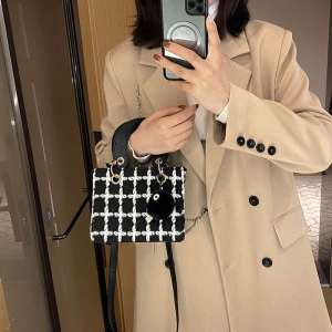 Internet Hot Womens Handbag for all the year round