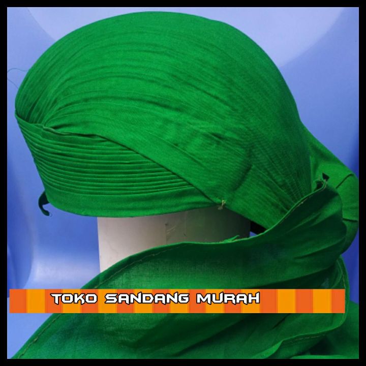 Blangkon%20Jogja%20lipat%20Hijau%20Polos%20Sliwir%20HALUS%20/Adat%20Jawa%20/Pakaian%20Tradisional%20/Surjan%20Lurik%20-%20Image%203
