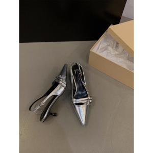 Unique High-Heeled Shoes Red Closed-Toe Sandals New Spring/Summer Black Pointed-Toe Shoes
