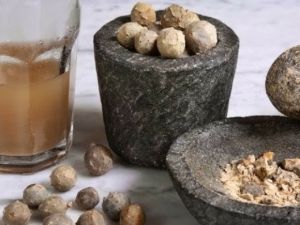 🌹READY STOCK🌹 Manja Kani (200G) Raw Buah Manjakani gred AAA Quercus Infectoria Oak/ Manja Kani (1 Paket)