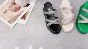 [Free Shipping] Bohemian-Style Sandals Thick-Soled Wedge-Heeled High-Heeled Open-Toe WomenS Sandals Platform Heels Floral And Ribbon Embellishments Beach Sandals