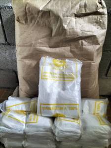 ถุงห่อฝรั่งผลไม้ ขนาด 6x14อย่างหนา กันUV เจาะ3รู ตราพระอาทิตย์ยิ้ม 1กระสอบ 14มัด