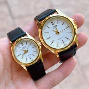 Watchiend นาฬิกาข้อมือคาสิโอ หน้าปัดมีสองขนาด 3035มม. ระบบควอทช์ สายหนัง พร้อมกล่อง