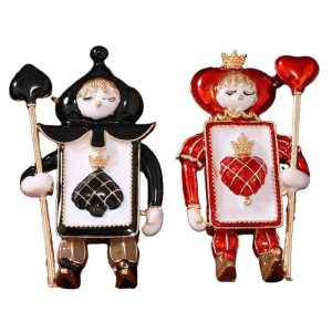 Heart and Spade Soldiers Brooch Lapel Pins Sweater Metal Brooches Christmas Cartoon Enamel Pin for Women Men