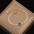 OYJR สร้อยข้อมือสแตนเลสผู้หญิง ใบโคลเวอร์ กำไลข้อมือโซ่ Clover จี้เครื่องประดับหรูหรา 2022. 