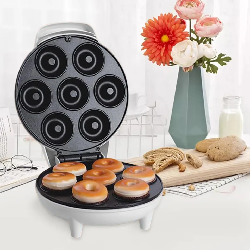 Amazon.com: SugarWhisk Mini Donut Maker Machine, Electric Mini Bundt Cake  Pan, Bake 6 Bundt Doughnuts with 3 Shapes, Excellent for Breakfast, Snacks,  Desserts & More: Home & Kitchen