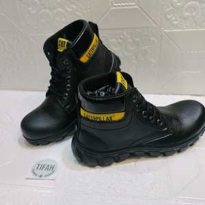 SEPATU SAFETY BOOTS CATERPIELAR65 PREMIUM ADA PLAT BESI UJUNG SEPATU UNTUK KERJA LAPANGAN PRIA