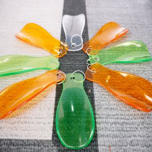 Đón gót sừng bòtrâu nhập khẩu làm thủ công cây đón gót hỗ trợ xỏ giày dễ dàng bền đẹp có móc treo kèm theo