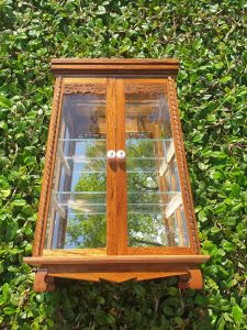 ตู้จิ๋วทรงเอ หิ้งพระเครื่อง หิ้งไอ้ไข่ กล่องพระ ตู้โมเดล ฟิกเกอร์ ของจิ๋ว ของกำนัล ของสะสม ตุ๊กตา ตกแต่งบ้าน ร้านอาหาร ของฝาก ของขวัญ ขึ้นบ้านใหม่