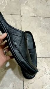 Sandal sepatu bustong kulit