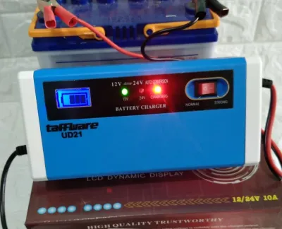 Taffware Charger Aki Mobil Motor Lead Acid 12-24V 10A with LCD