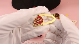 Hoạt hình thời trang hat Pin kim loại men nữ trang trí quần áo ghim cài áo thanh lịch Pin hat Phụ KiệN Cổ