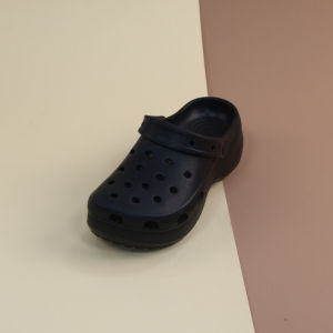 [Free Shipping] Cloud-Patterned Clogs WomenS Thick-Soled Outdoor Slippers Closed-Toe Design Non-Slip Soft-Soled Nurse Shoes Casual Bubble Shoes For Women