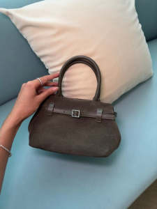 Mini Parisian Suede Top Handle Bag หนังกลับ กระเป๋าถือ กระเป๋าสะพายไหล่