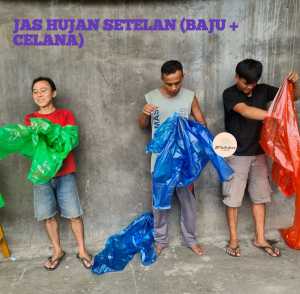 JAS HUJAN PLASTIK PONCHO LENGAN PANJANG HDPE MURAH CUKUP JAS HUJAN SETELAN CELANA BAJU TEBAL LEBIH DARI SEKALI PEMAKAIAN APD ATASAN LENGAN PANJANG MANTEL KRESEK HAZMAT EMERGENCY DISPOSABLE EXTREME LEBIH DARI 1 KALI PEMAKAIAN RAINCOAT KANTONG MURAH ECER