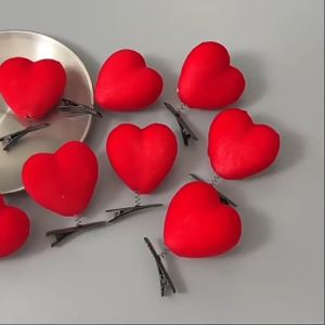 Klip Rambut Hati Merah 大红爱心弹簧发夹 Cartoon Heart Hair Clip 卖萌神器节庆景区摆摊发饰 Cute Spring Party Gift Toy f