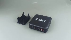 Desktop gan multi port 220W super fast charging Type C 100W 45W PD 20W charger adapter for Laptop USB C travel charger