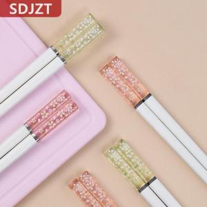 [COD] SDJZT ตะเกียบอัลลอยรูปดอกซากุระสีเหลืองอำพันใช้ซ้ำได้สำหรับใช้บนโต๊ะอาหาร