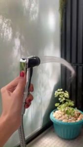 หัวฉีดชำระ ชุดหัวฉีดชำระพร้อมสายและที่แขวน สินค้าคุณภาพดี พร้อมส่ง