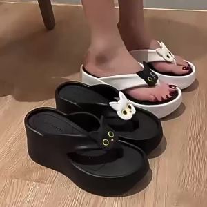 [Free Shipping] Cute Cartoon Black And White Cat Flip-Flops For Women New Summer High-Heeled Thick-Soled Height-Increasing Outdoor Sandals