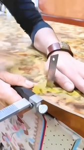 Heavy Duty Utility Knife SK5 Snap Off Box Cutter Auto Lock Retractable Cutter with Spare Blade Storage